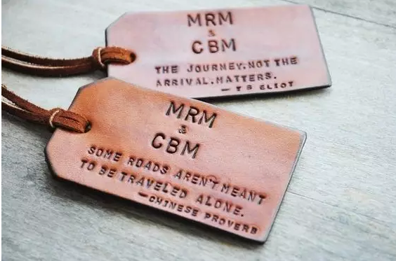 吊牌設(shè)計12-廣州駿業(yè)包裝實業(yè)有限公司 吊牌設(shè)計12