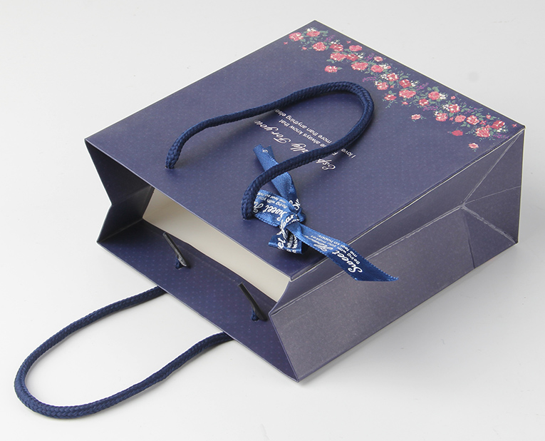 專屬的品牌手提紙袋 專屬的品牌手提紙袋