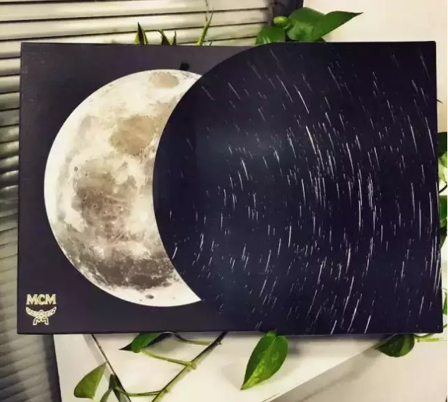 月餅包裝紙盒定制廠家-廣州駿業(yè)包裝實業(yè)有限公司 月餅包裝紙盒定制廠家