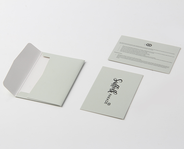 褲子的吊牌定做如果選擇合版印刷，記得考慮1個因素