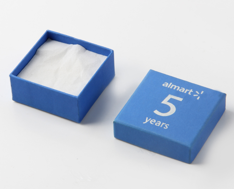 耳環(huán)的包裝盒如果在訂做時使用快速固著的油墨，效率1倍以上！