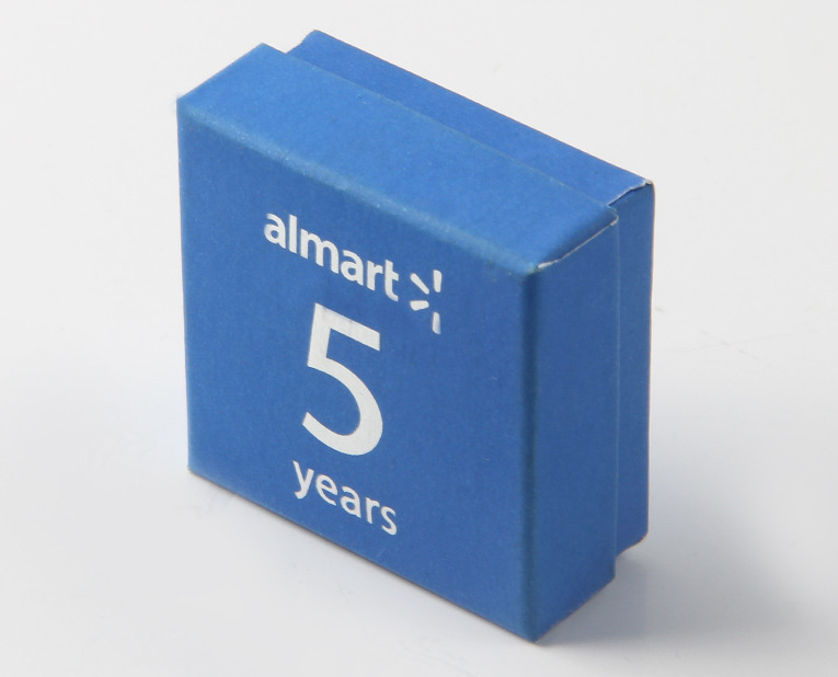 耳環(huán)的包裝盒如果在訂做時使用快速固著的油墨，效率1倍以上！