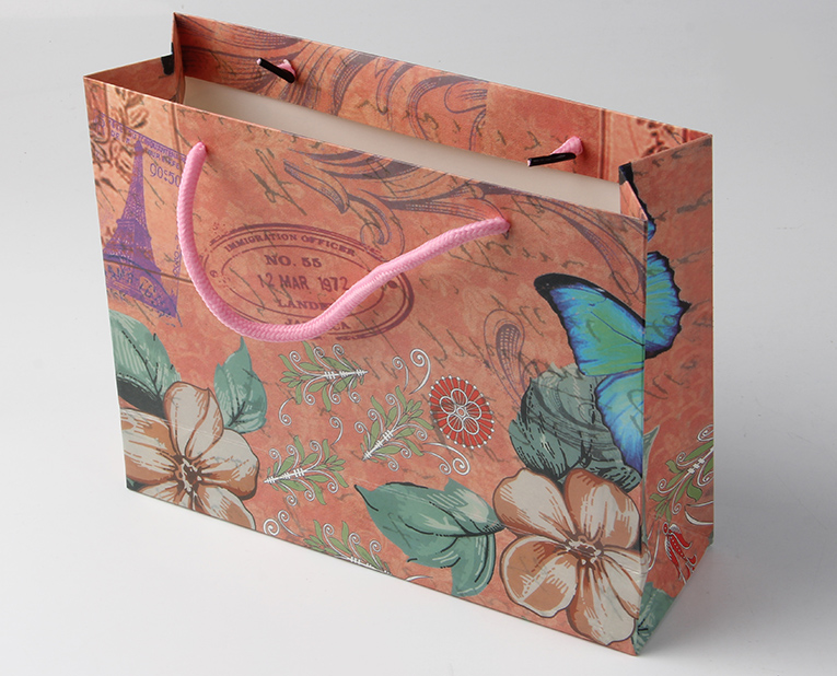 鑒別內(nèi)衣紙袋廠家是正規(guī)還是作坊，只需要用到你的指甲