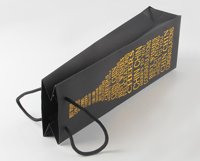 皮具禮品袋定做的質(zhì)量，其實(shí)能由&ldquo;啞巴&rdquo;傳遞出來(lái)