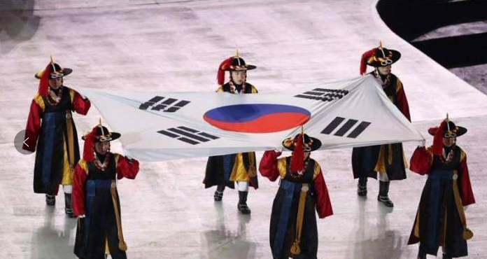 驚了，不去消費(fèi)美容產(chǎn)品怪我啰？中國(guó)禮品袋制造商有話說(shuō)