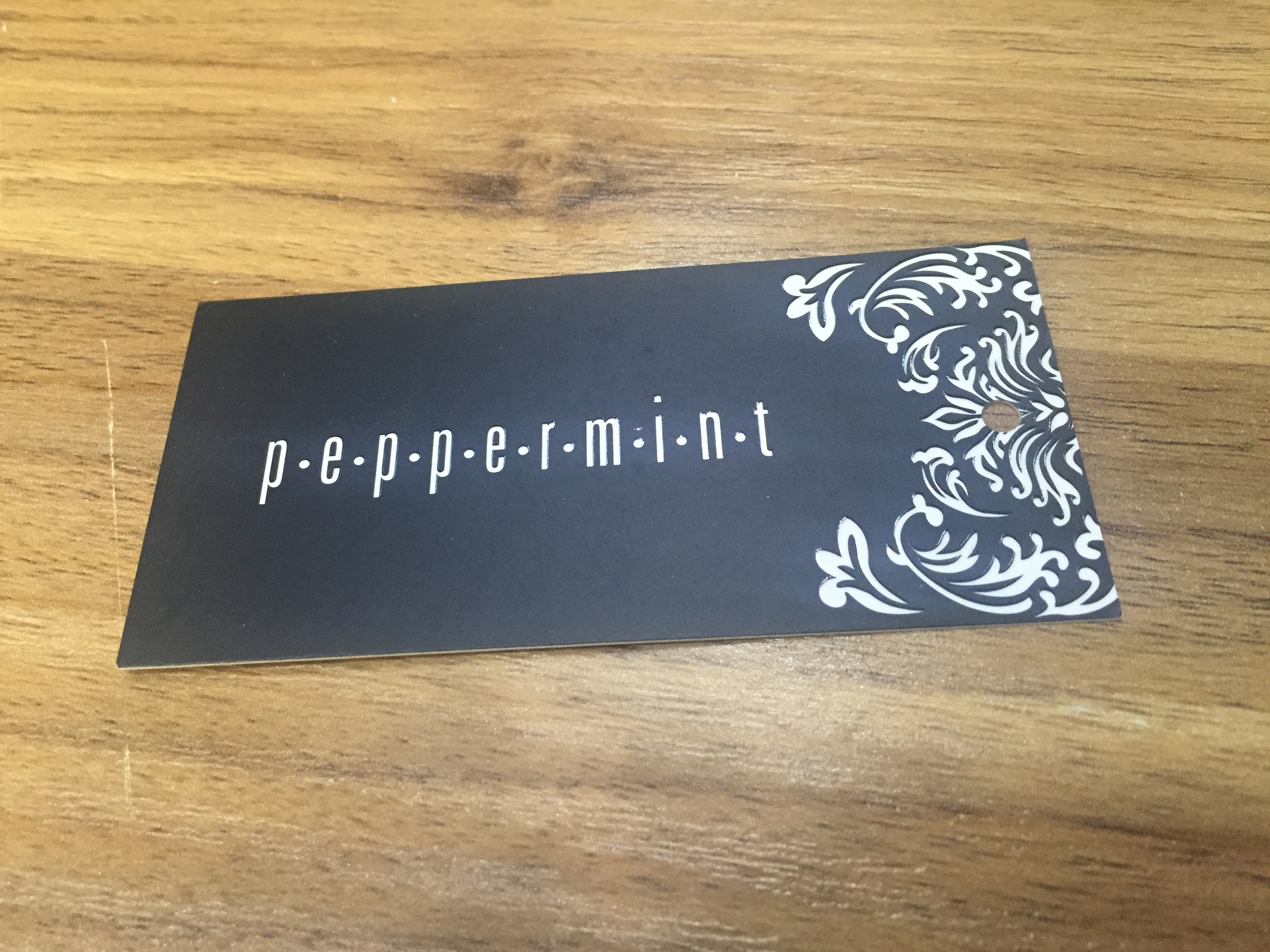 從t恤紙牌工廠回來的譚師傅，告訴我們他的苦逼經歷