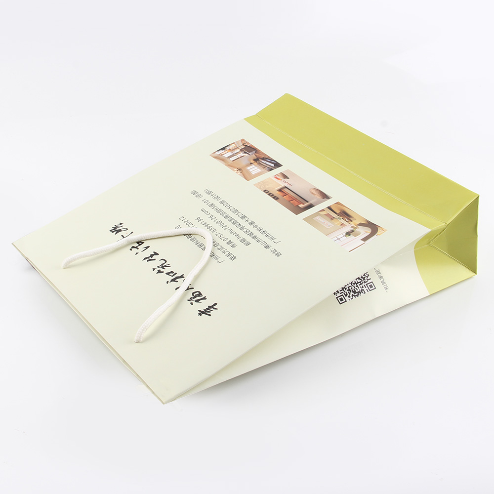 衣服紙袋工廠的業(yè)務同事，寫下了和客戶溝通的精髓