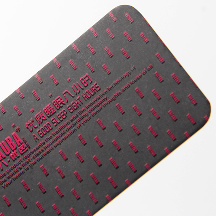 珠寶首飾如果要選擇吊牌定做材料，可以嘗鮮pvc材料哦