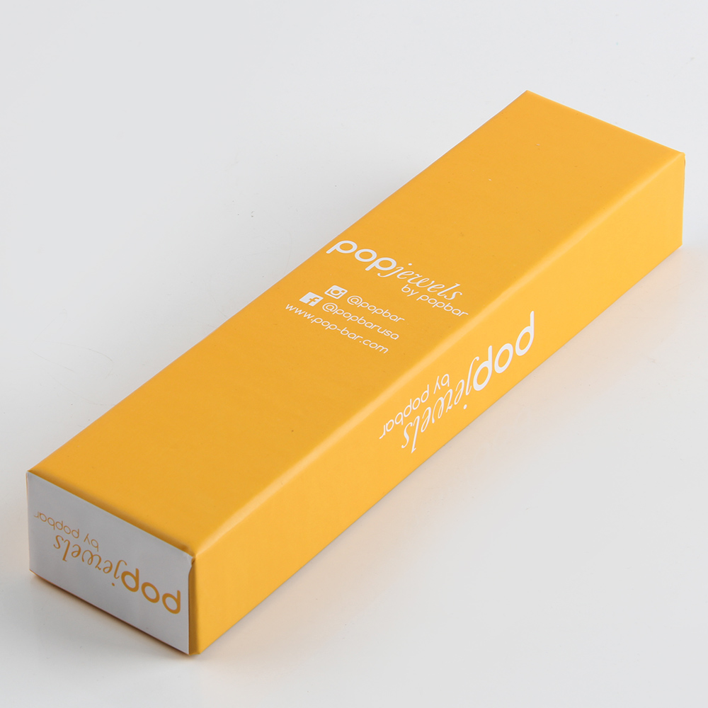 香水盒的制造商隨便一提的2個(gè)點(diǎn)就畫(huà)出了這幾年的搭配重點(diǎn)