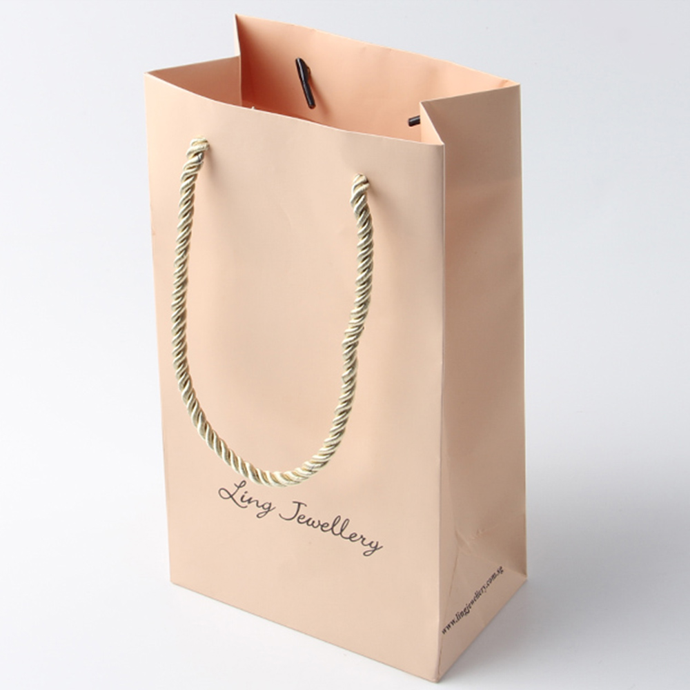 香水紙袋如果按照廠家的這2點(diǎn)設(shè)計(jì)建議，效果應(yīng)該也不錯(cuò)哦