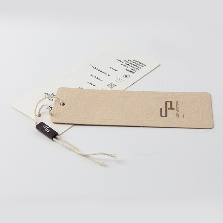 揭秘褲子吊牌設(shè)計(jì)數(shù)碼打樣和排單打樣顏色差異之謎 揭秘褲子吊牌設(shè)計(jì)數(shù)碼打樣和排單打樣顏色差異之謎