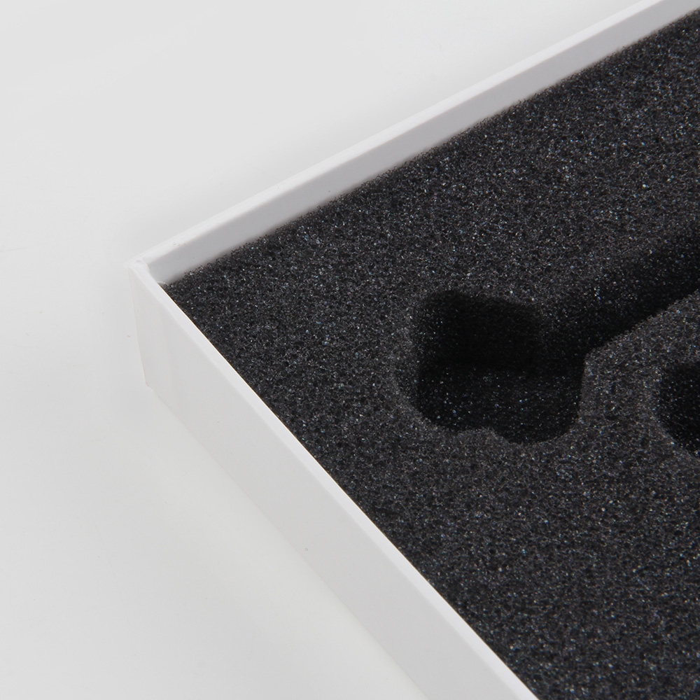 為什么電子煙包裝盒設(shè)計(jì)搭配天地蓋+海綿這么常見(jiàn) 為什么電子煙包裝盒設(shè)計(jì)搭配天地蓋+海綿這么常見(jiàn)